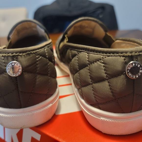 Steve madden Slip On shoes olive green - Picture 5 of 6